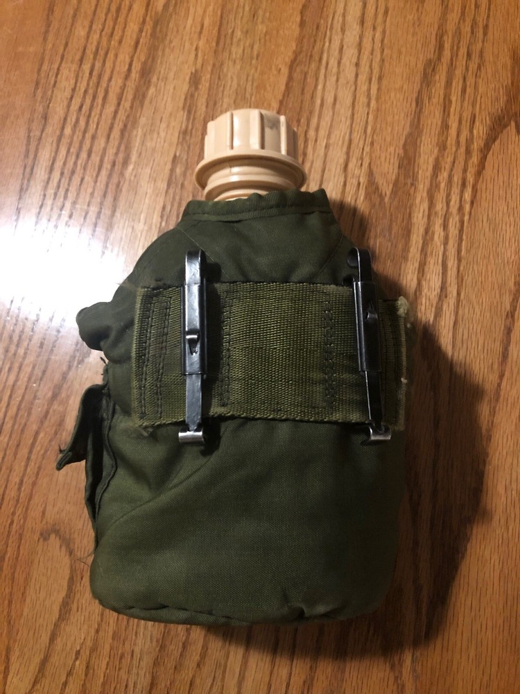 Military Canteen And Pouch US05QS