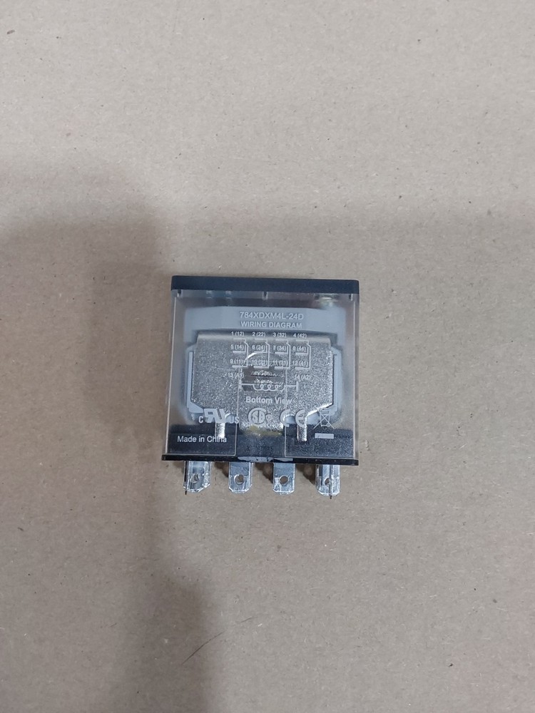 SCHNEIDER ELECTRIC 784XDXM4L-24D