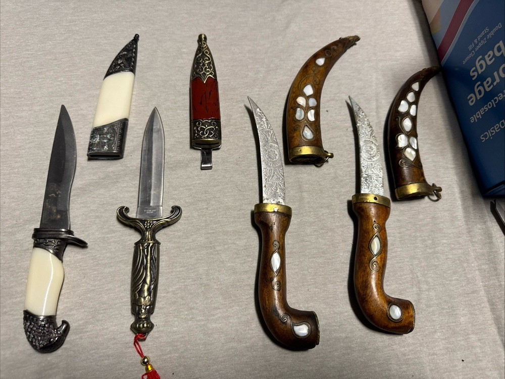 Souvenir Dagger Collection