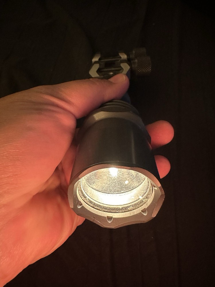 Surefire Weaponlight with Mount - A158918 - Charcoal Gray