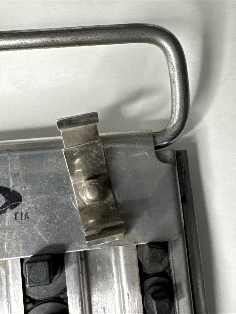 BLUE POINT 20" Combination Drive Size Lock-A-Socket Tray - BPSSTRYLAS