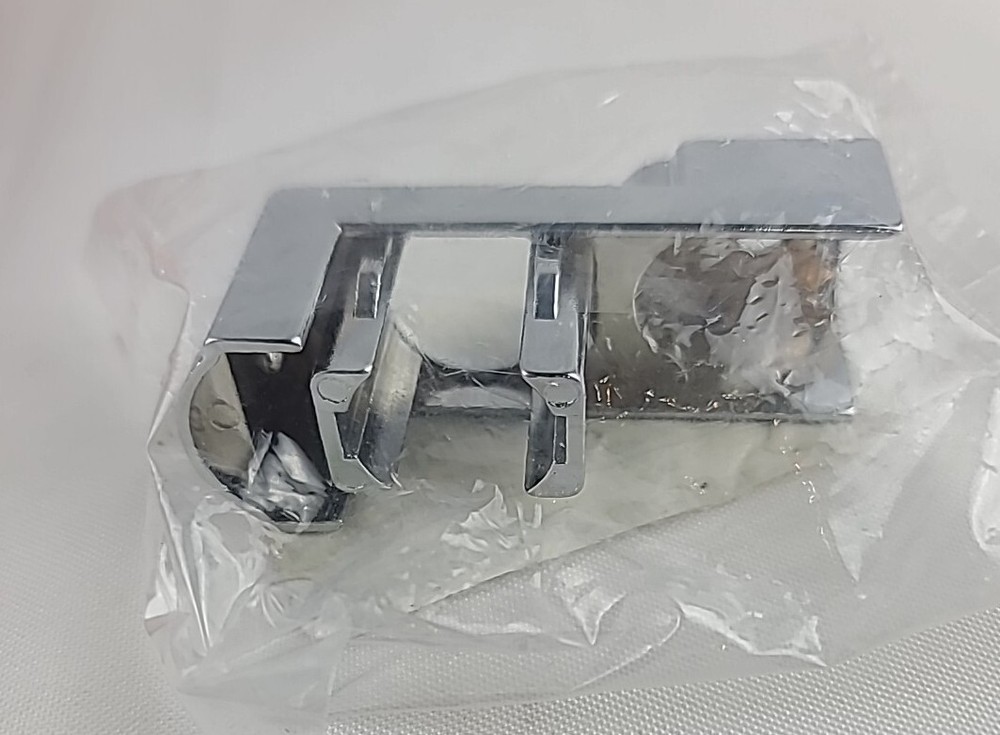 Sentry Supply 650-7619-1 Bottom Door Insert, 1" Chrome