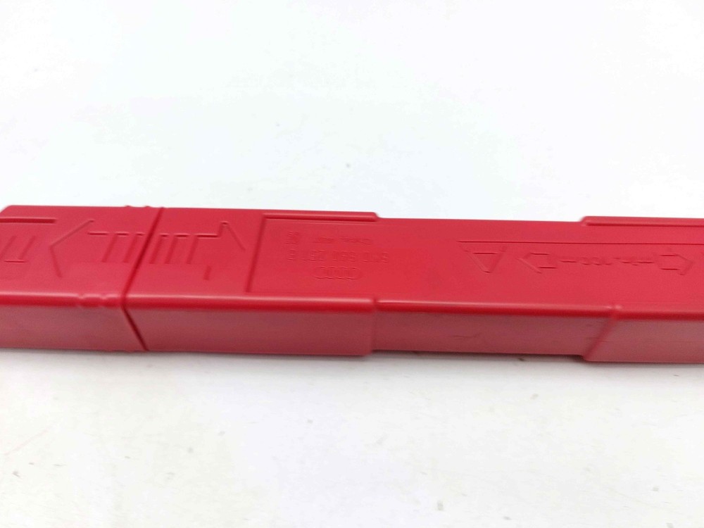 AUDI A4 B9 HAZARD WARNING TRIANGLE 2022