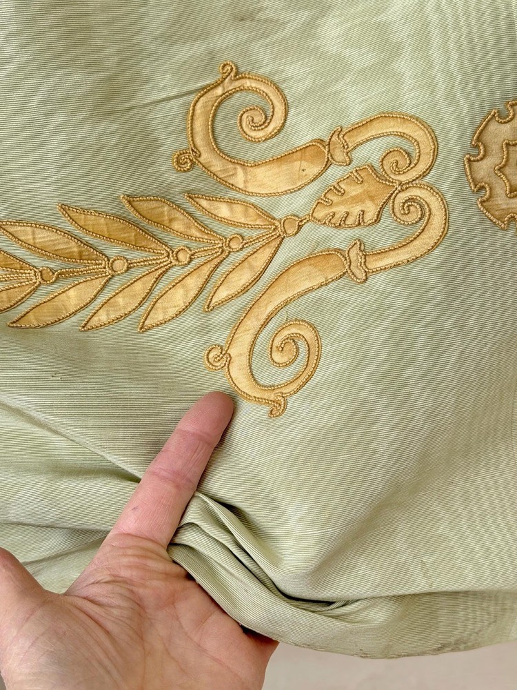 70x40 1930 French Silk moire pale apple green curtain French drape valance coun