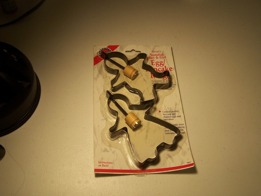 Nonstick Boy & Girl egg/pancake ring