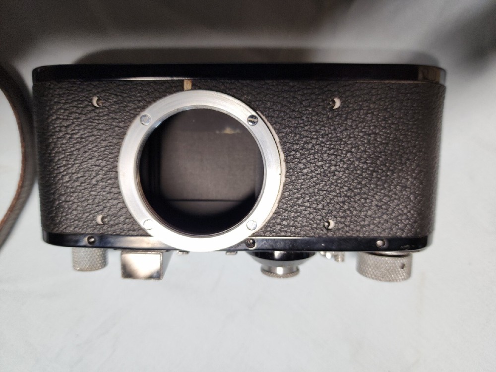 Leica 1 Model C # 318460 with import certificate and leather case