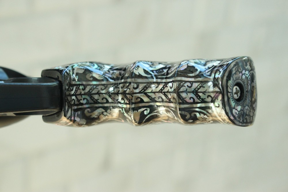 PEARL GRIPS FOR TAURUS JUDGE PUBLIC DEFENDER POLY ( POLYMER FRAME ONLY ) BLACK