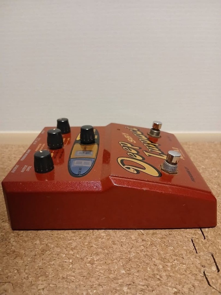 AKAI Deep Impact SB1 bass effector