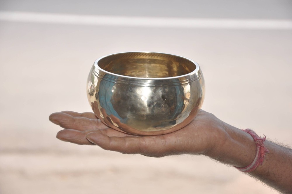 Brass Handcrafted Fine Round Shape Solid Singing Bowl With Wooden Stick