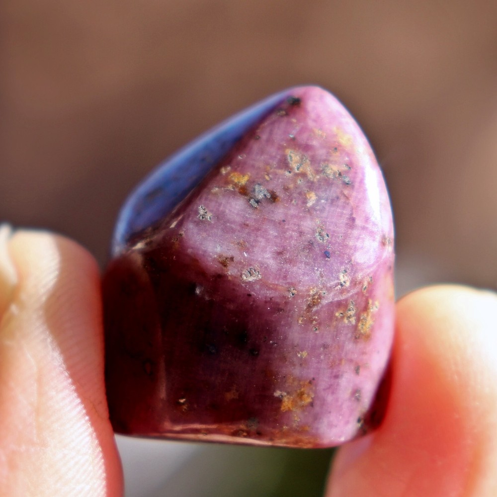 Tumbled Stone: Ruby, Red Corundum from India (RUB41)