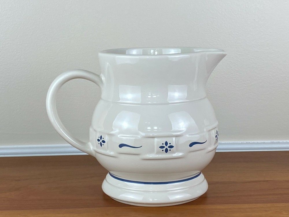 Longaberger WOVEN TRADITIONS CLASSIC BLUE 64 oz 7" Pitcher: MINT
