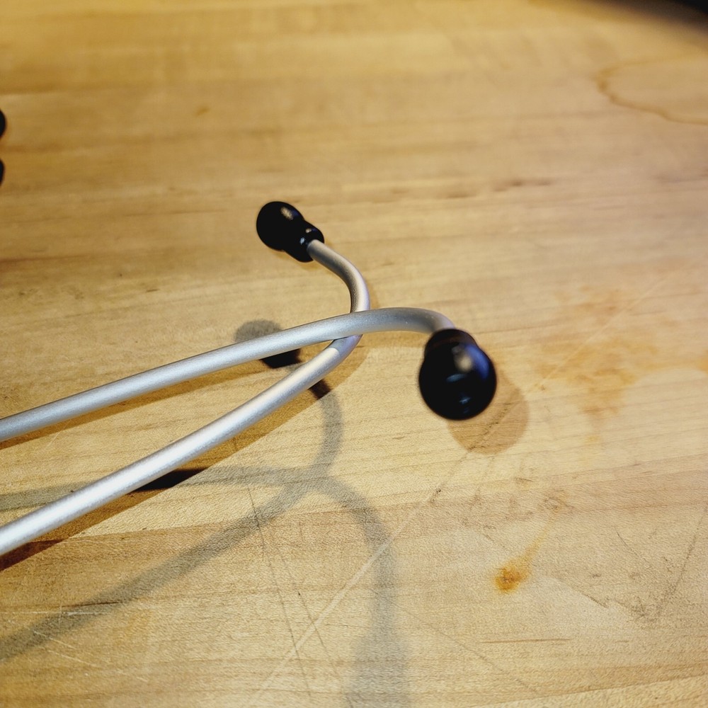 Dual Frequency Stethoscope Professional Quality Lightweight 68-105