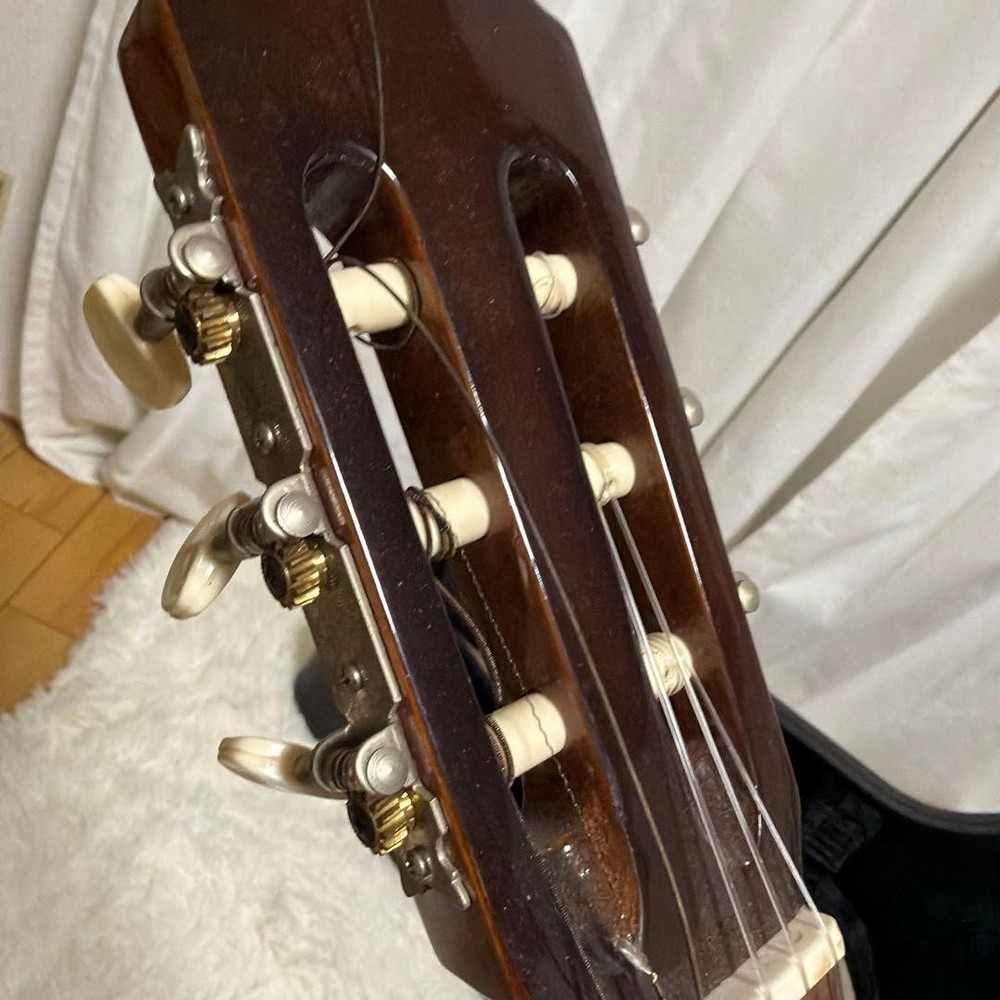Ryoji Matsuoka Classical Guitar MS- With Case And Broken Strings