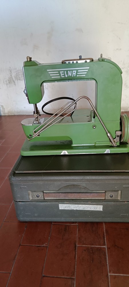 vintage elna sewing machine