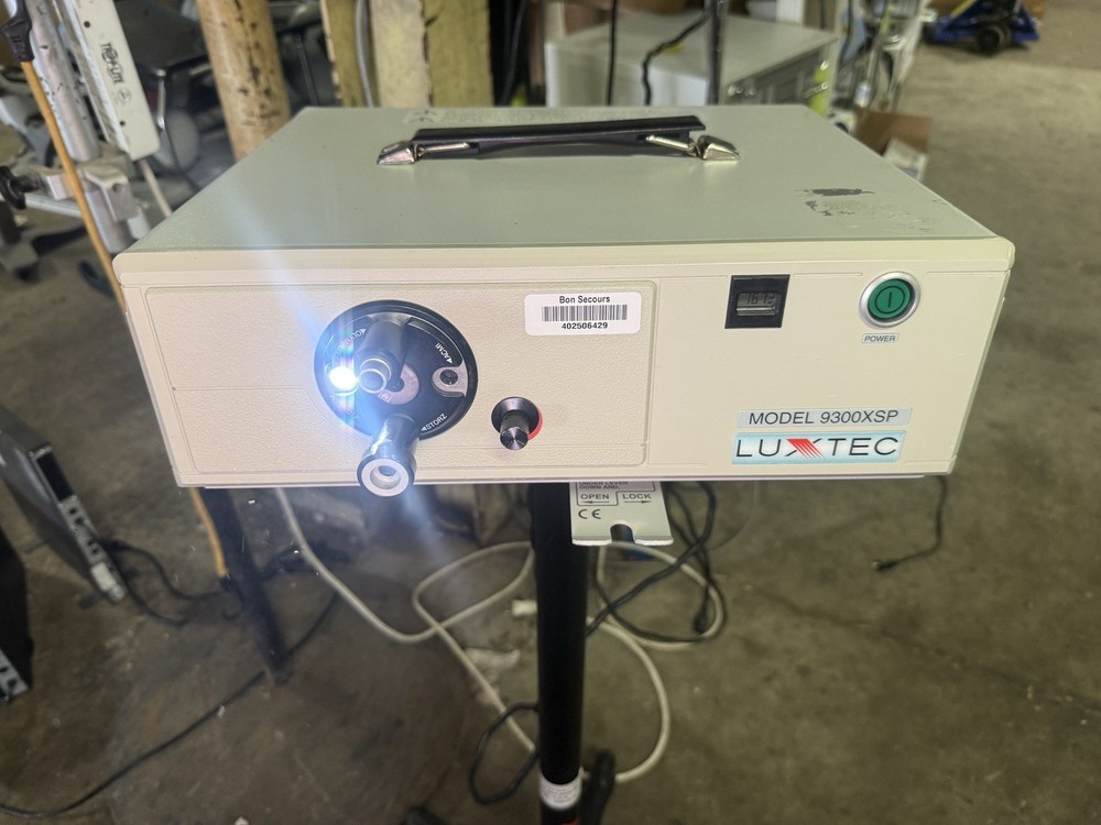 Luxtec 9300XSP Light Source