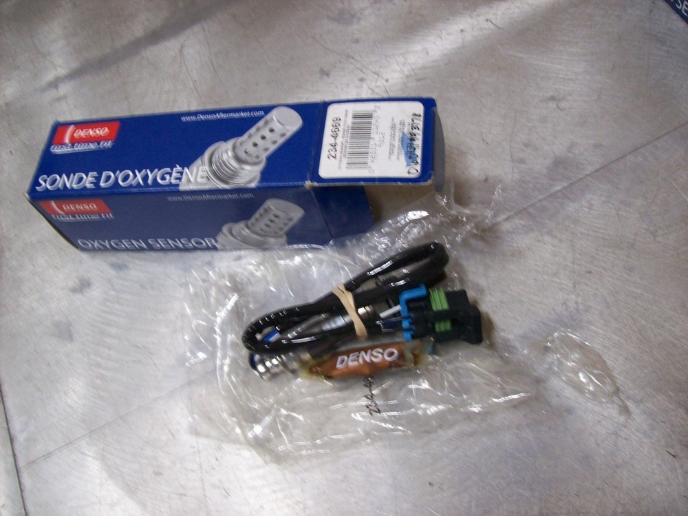 F39) Denso Sensor 234-4669 (open package)