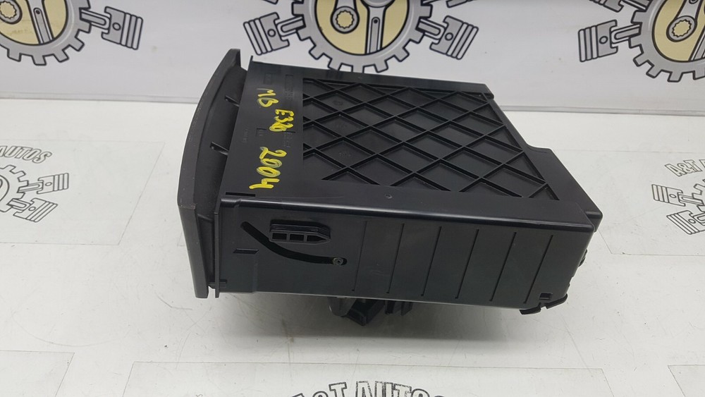 MERCEDES E-CLASS W211 6 DISC CD CHANGER WITH PANEL A2116800552