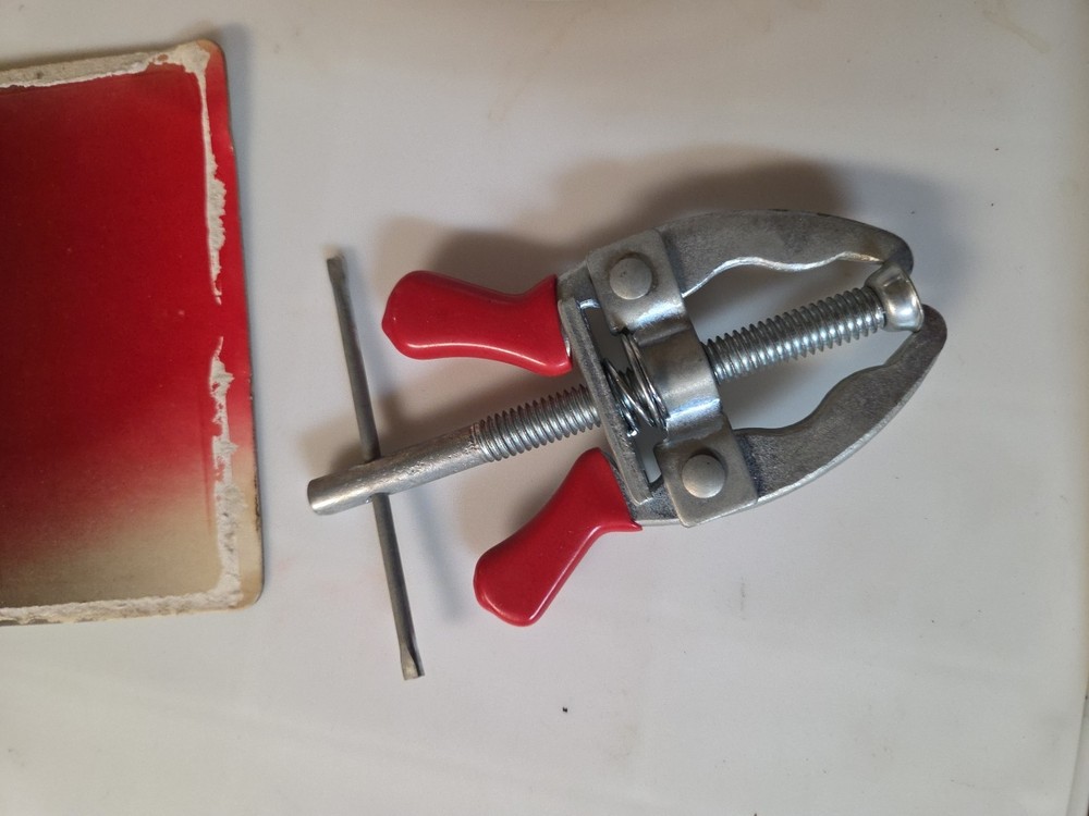 (1) Battery Terminal Puller Fast Endurance Plus
