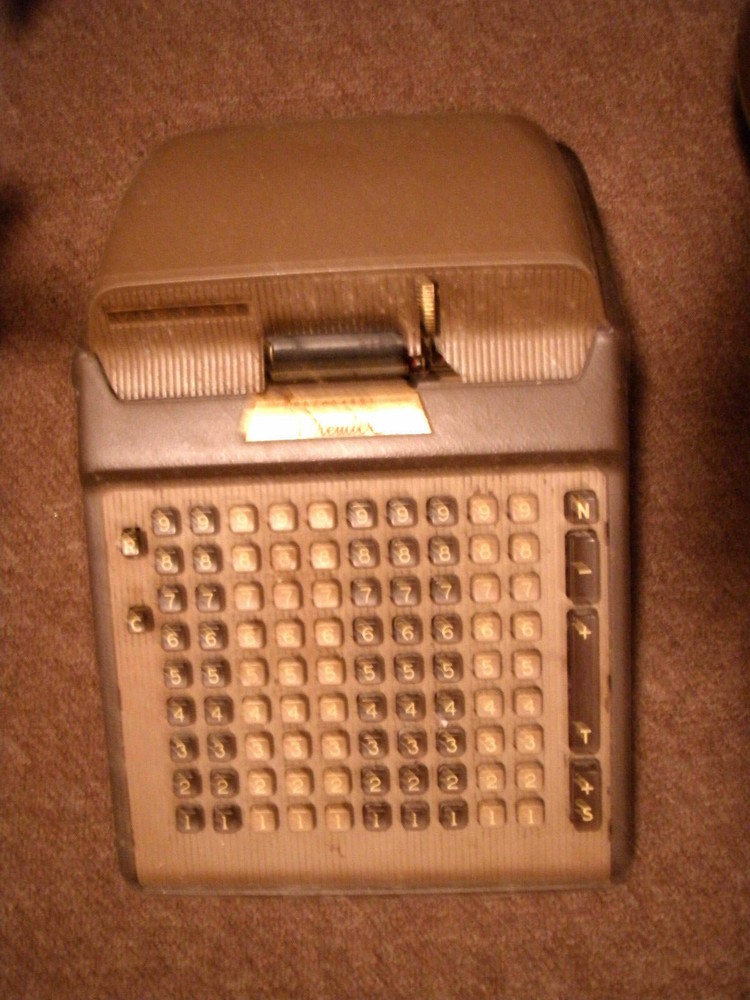 VINTAGE VICTOR PREMIERE ADDING MACHINE