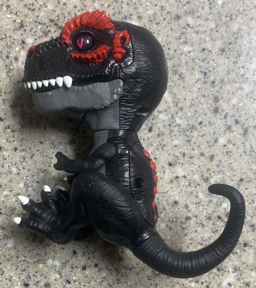 Fingerlings Untamed Interactive T-Rex Dinosaur 2017 Wowee