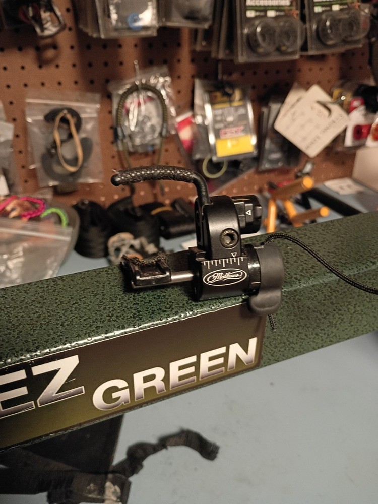 Mathews Archery Drop away Rest Righthand