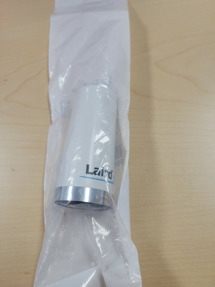 Laird Technologies TRA6927M3NW Low Profile White Phantom Antenna