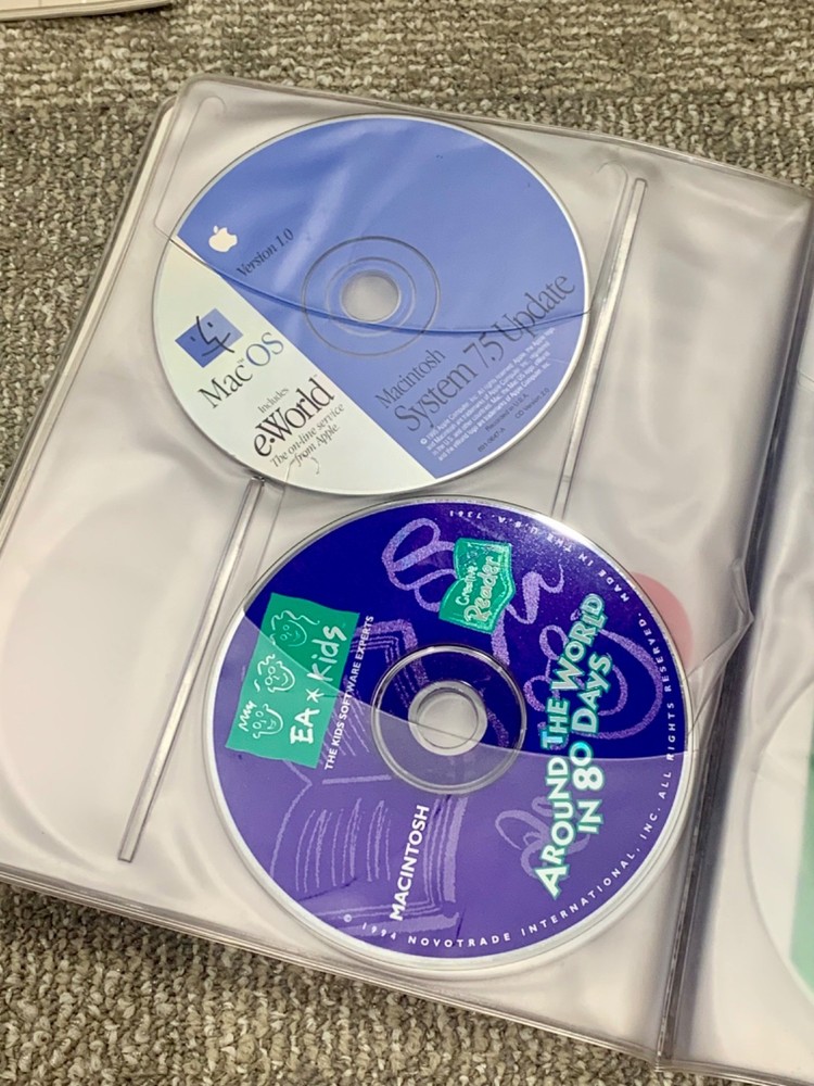 VTG Mac Software Bundle System 7.5 Update Disc Apple CD 300i Plus Manual Apple