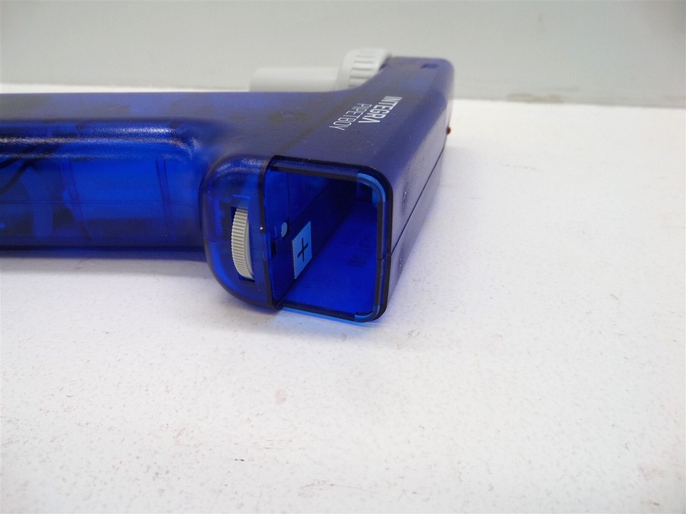 Integra Pipetboy Electronic Laboratory Pipette - Missing Battery Cover