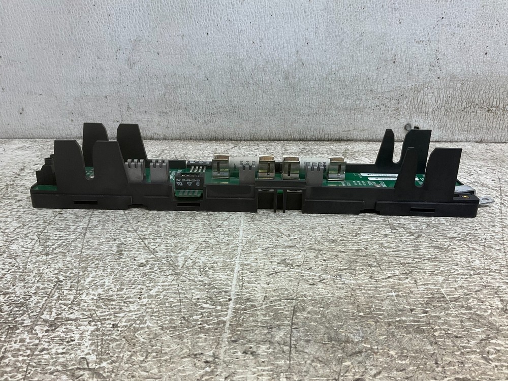 Control Techniques 300488-04 Drive Module Backplane 24 VDC 30048804 (JK)