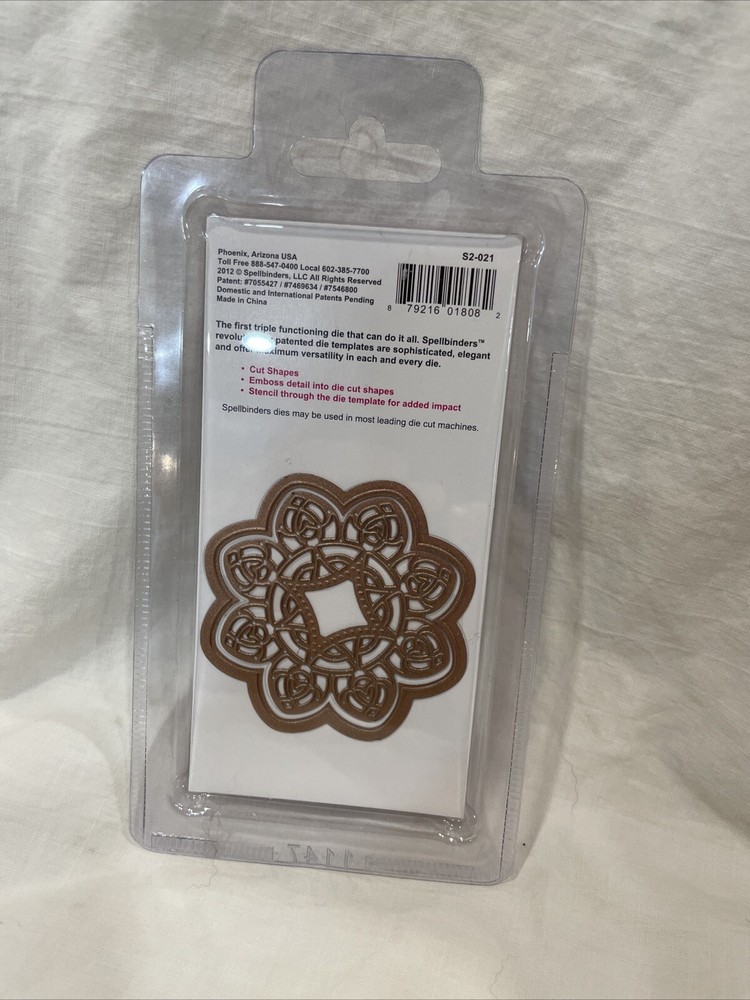 SPELBINDERS SHAPEABILITIES MEDALLION FOUR S2-021 (SP06)