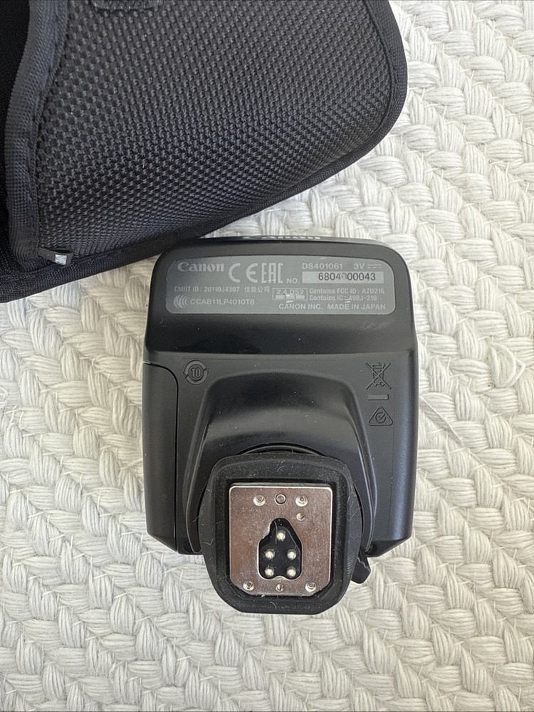 Canon ST-E3-RT Speedlite Transmitter with Case