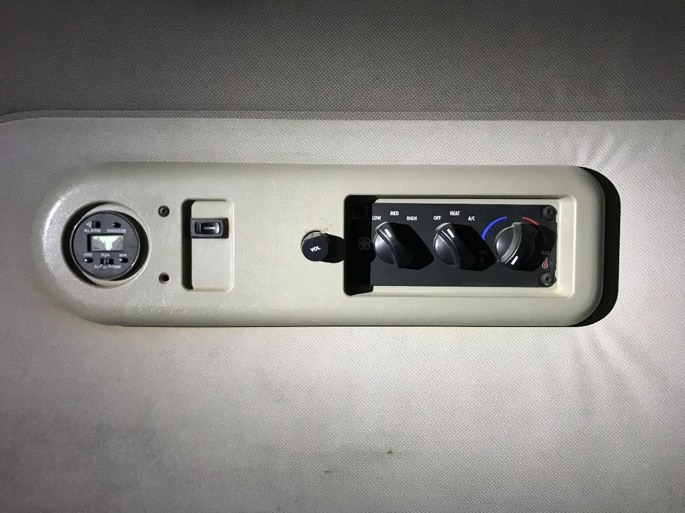 Mack CX VISION Sleeper Control - Used