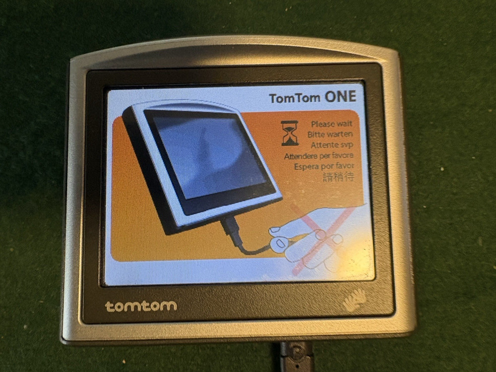 Tom Tom One N14644 (4N00.005) Satelite Navigation with Case