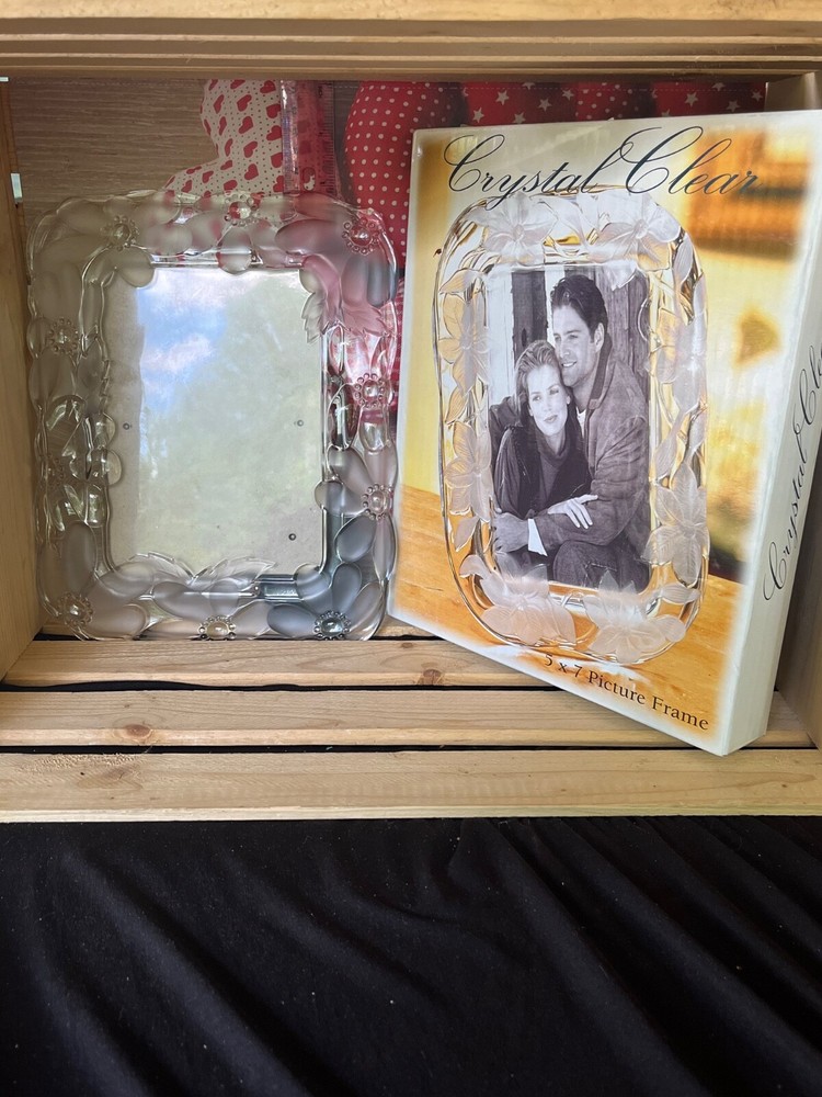 Crystal Clear “Carlyle” Crystal 5x7 Picture Frame NIB