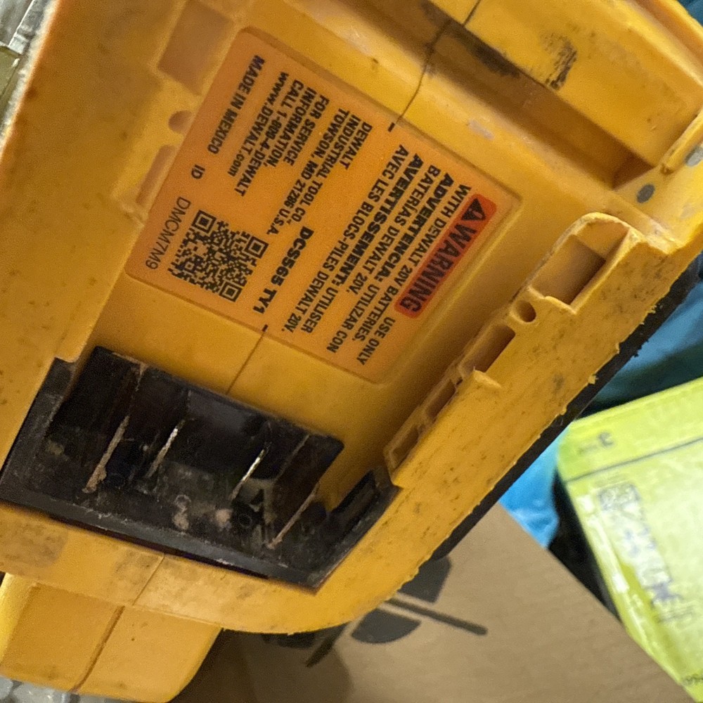 DEWALT DCS565TY1 TOOL ONLY (P02020850)
