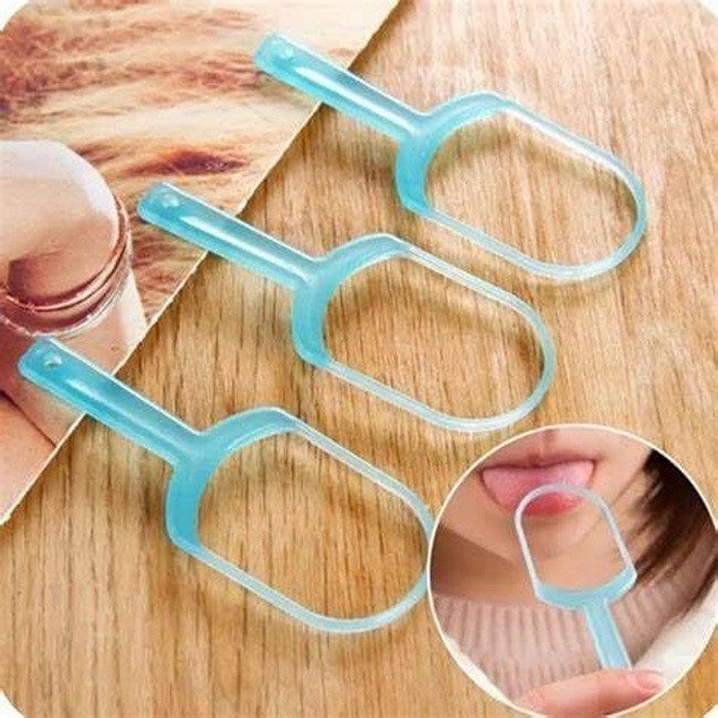100 X Mini Disposable Toothbrushes w/Cleaning Beads Mint Toothpaste & Pick