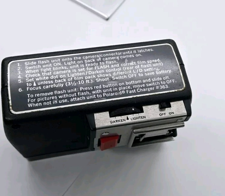 POLAROID Camera 360 Flash with Polaroid Vinyl Case Untested Vintage