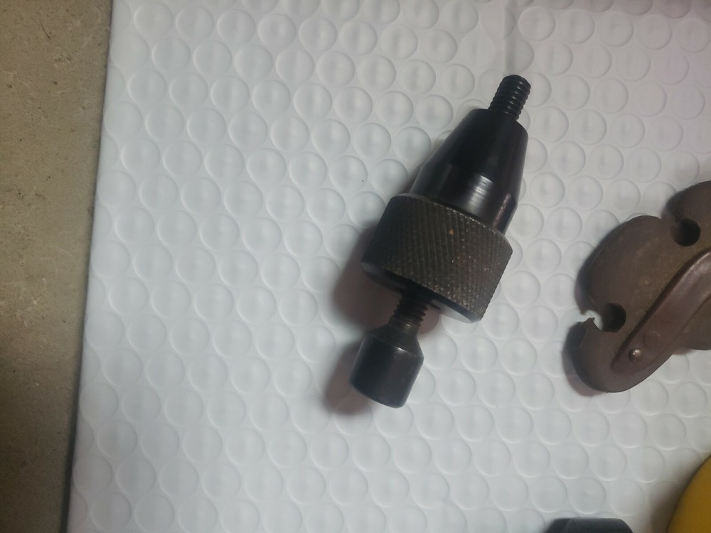 MISC ARCHERY BOW & ARROW TAPE KWIVER STABILIZER STUDS