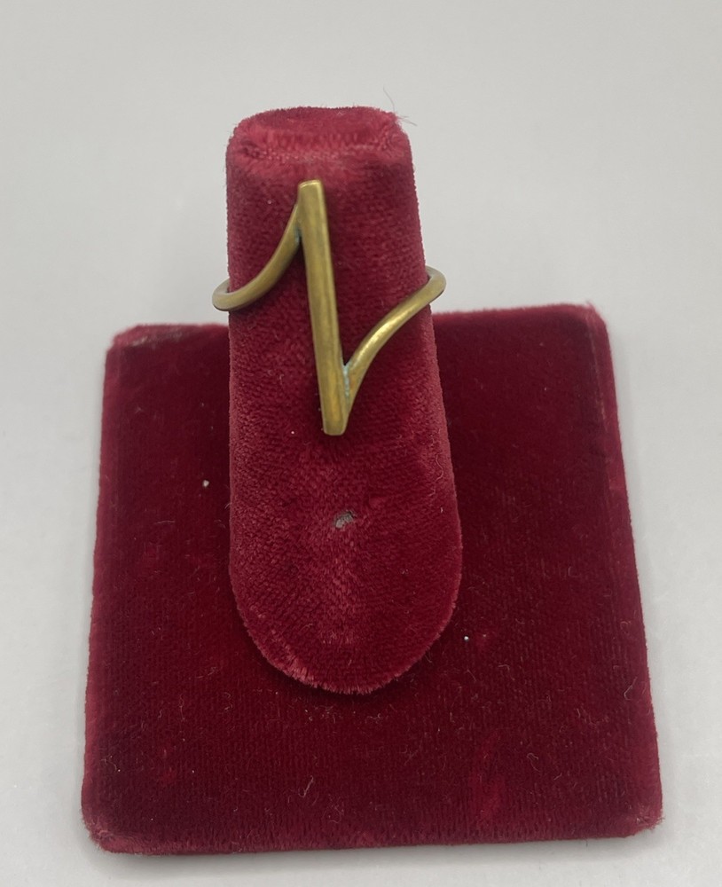 Minimalist Zigzag Ring Brass