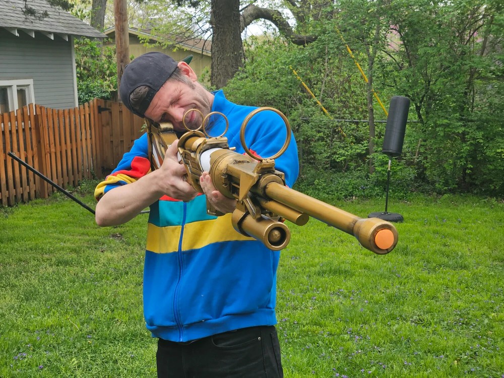 Caitlyn Rifle Prop