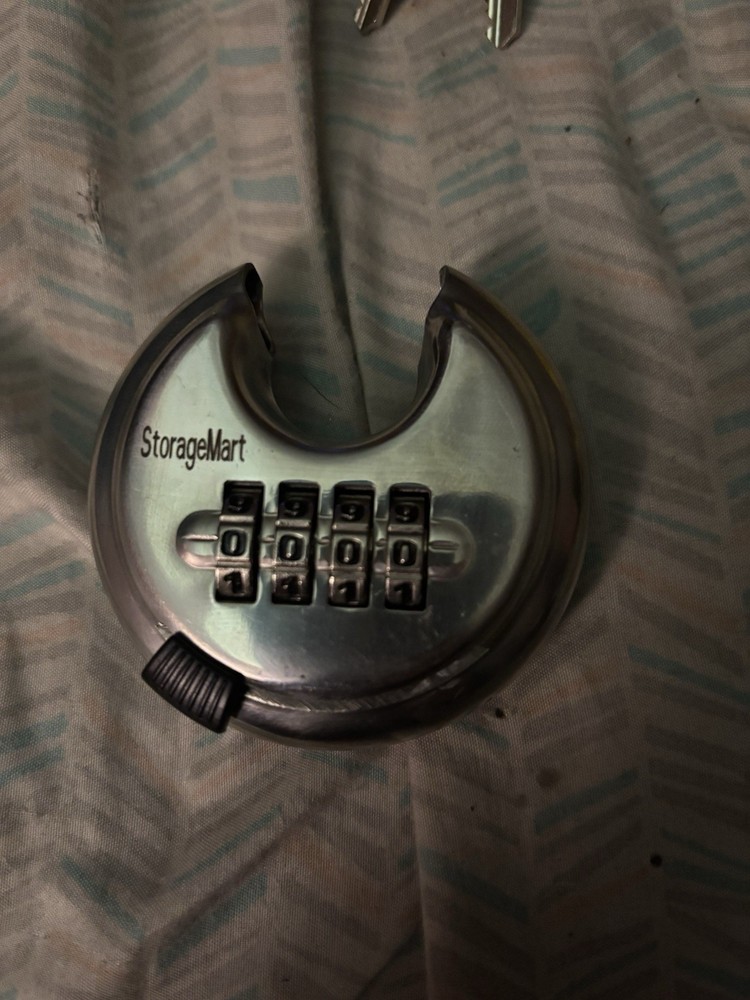 Hox Boron Shackle Combination Lock