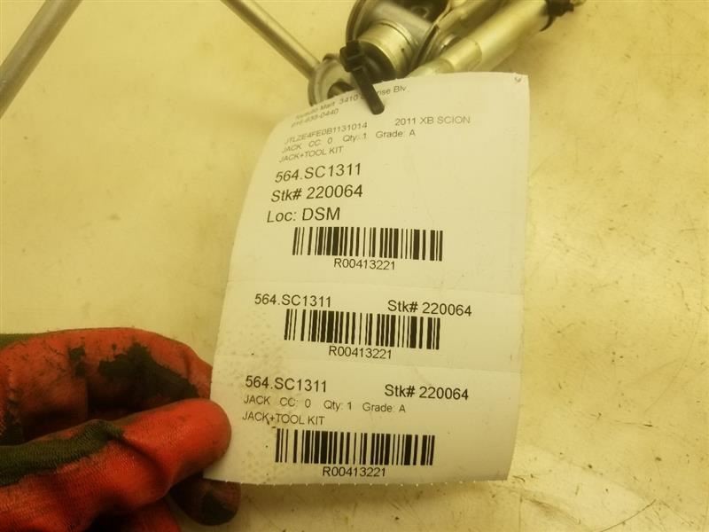 2011 SCION XB JACK WITH TOOL KIT