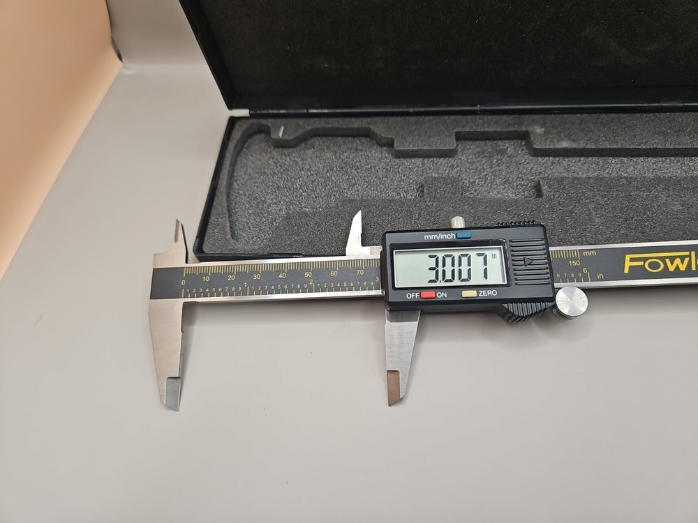 Fowler Digital Caliper with 0-6"/150mm Range