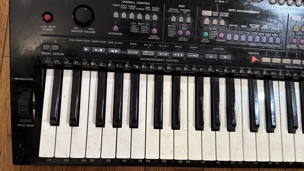 KEYBOARD YAMAHA PSR 2700