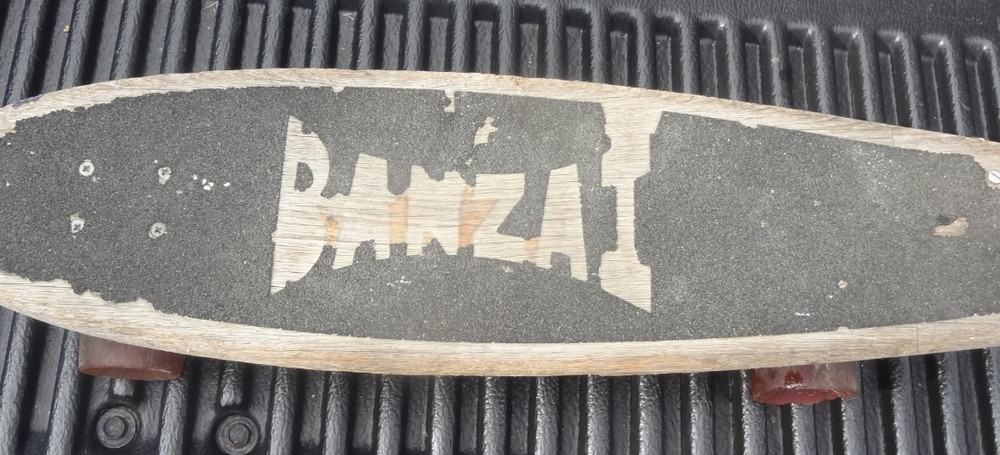 BANZAI 70's vtg Skateboard complete
