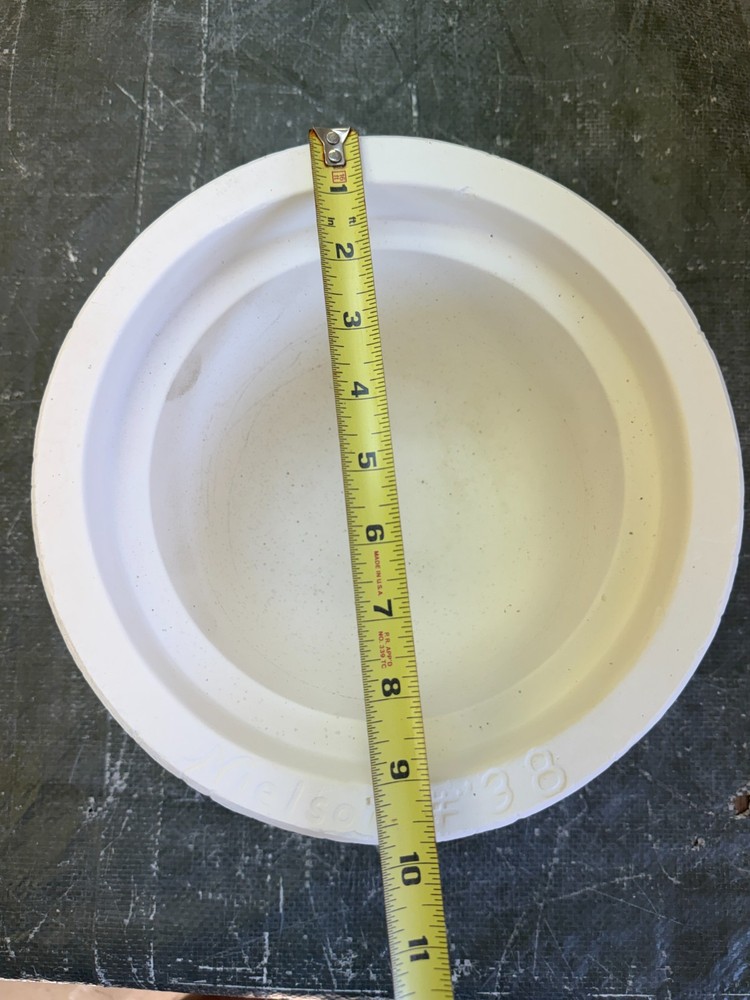 VINTAGE NIELSON CERAMIC MOLD #38 BOWL