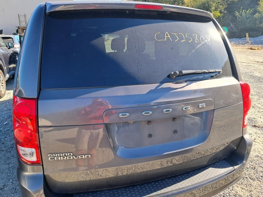 CARAVAN 2016 Glove Box 4822433