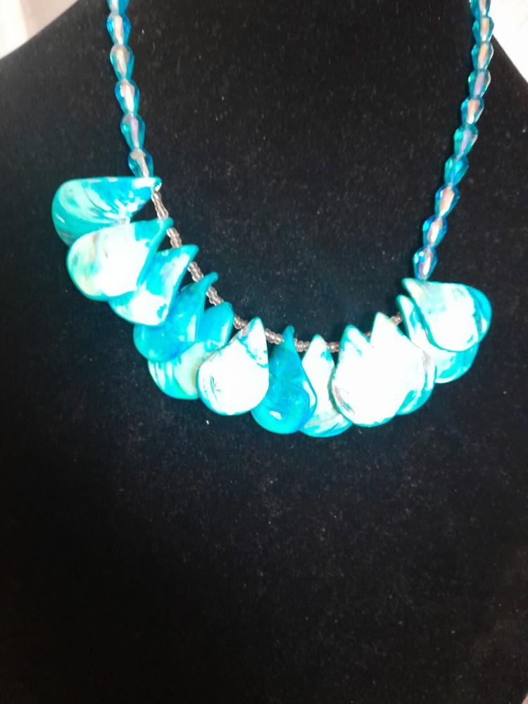 Acrylic Beads And Dye Shell Necklace Unmarked