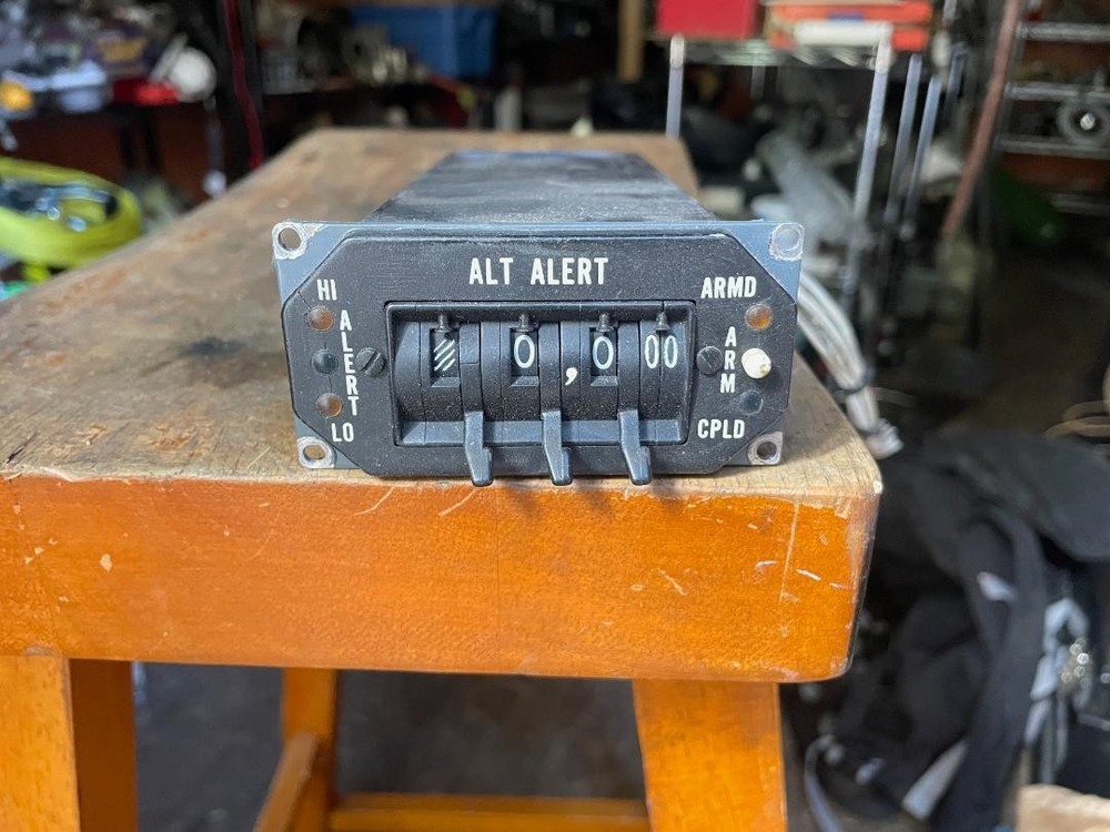 Altitude alert AA-801A