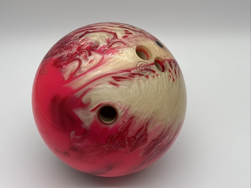 Ebonite Maxim Bowling Ball - 9Lbs